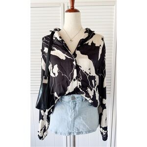 H&M Beige and Black Button Down Blouse Top